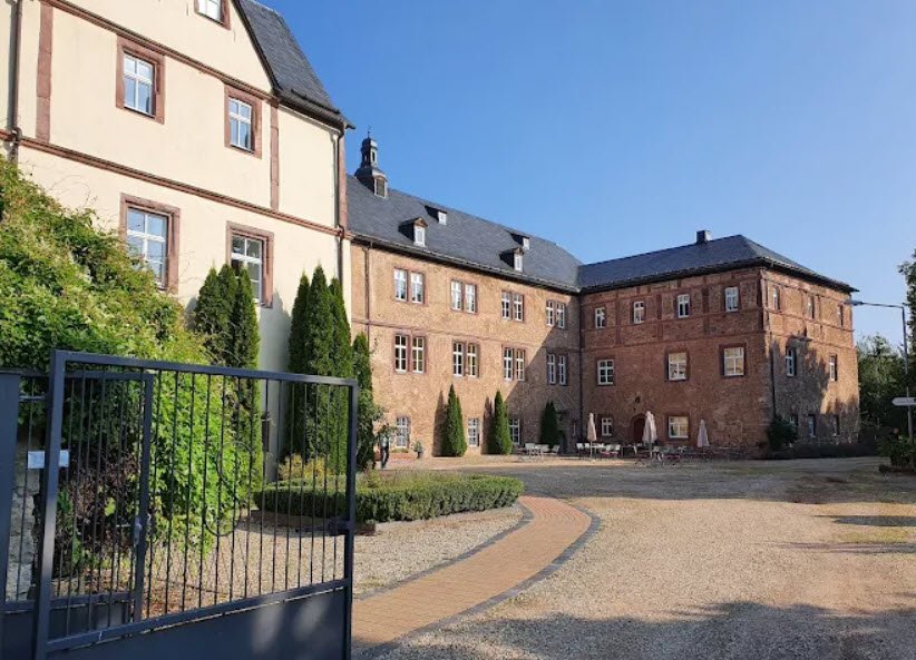 Schloss Wallhausen - Helmut Meier-Föllmi, Wallhausen, Germany, Germany